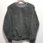 グレーのGAP ボアプルオーバーの写真