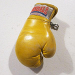 LONSDALE ボクシンググローブ レザーキーホルダー 黄色