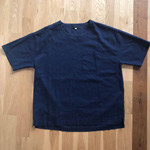 身幅の広いMANGROVEの綿麻BIGシャツの写真