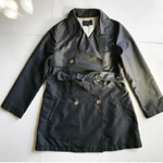 ネイビーのSHIPS ナイロントレンチコートの写真