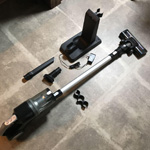 シンプルでおしゃれなコードレスクリーナーの写真