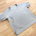 和紙で作られた布帛Tシャツの写真