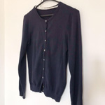 フィフスの ネイビーカーディガンの写真
