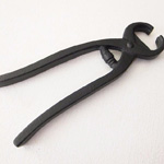 山形鋳物の栓抜きの写真