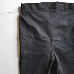 黒いマタニティパンツ