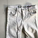 ZARA ホワイト ストレッチスキニー デニムの写真