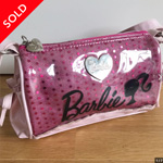 バービーのピンクのポシェット