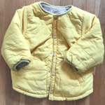 DILASHの黄色いボアジャケット