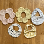 お花のかたちのスタイ