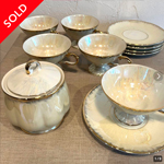 金彩のティーカップ