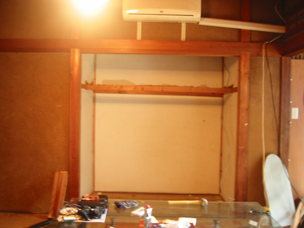 押入れの解体の様子